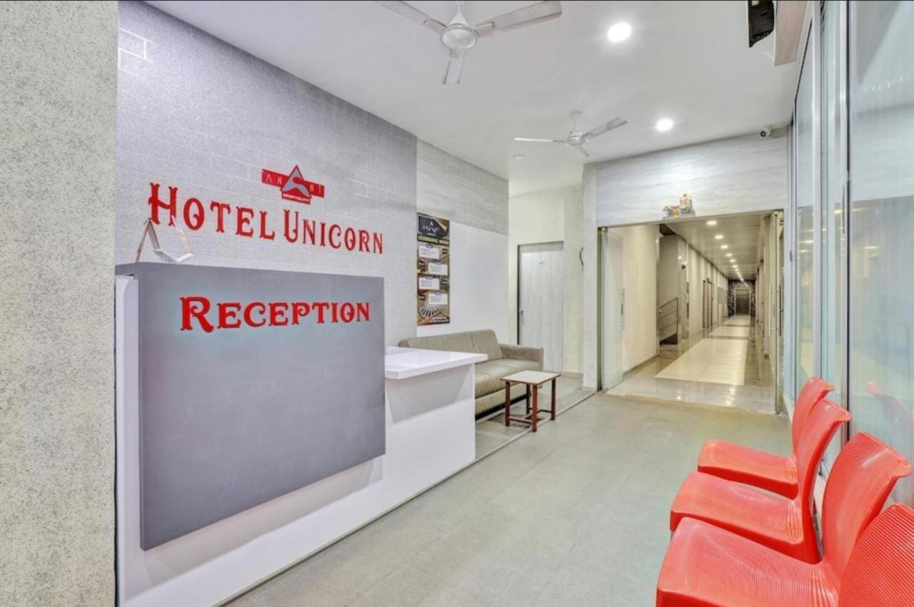 Hotel Unicorn, Сурат Екстер'єр фото